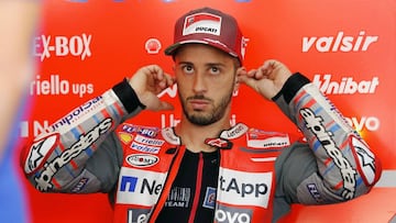 KMA33. Motegi (Japan), 19/10/2018.- Italian MotoGP rider Andrea Dovizioso of Ducati Team prepares for the practice session of the MotoGP Motorcycling Grand Prix of Japan at Twin Ring Motegi, Tochigi Prefecture, northern Japan, 20 October 2018. The 2018 Japanese MotoGP race will be held on 21 October 2018. (Motociclismo, Ciclismo, Jap&oacute;n) EFE/EPA/KIMIMASA MAYAMA