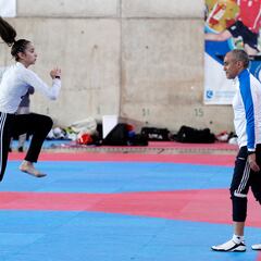 Un oro para que Adriana Cerezo “siga enchufada”