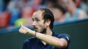 Shanghai (China), 11/10/2025.- Daniil Medvedev of Russia reacts during his men's singles semifinals match against Arthur Rinderknech of France at the Shanghai Masters tennis tournament in Shanghai, China, 11 October 2025. (Tenis, Francia, Rusia) EFE/EPA/ALEX PLAVEVSKI
