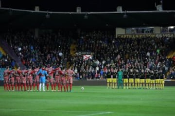 Minuto de silencio en homenaje a las víctimas del accidente aéreo del Chapecoense,