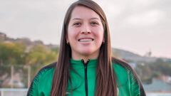 Ana María Zavala, entrenadora, rompe muros en el fútbol varonil