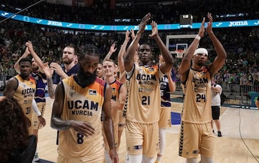 El UCAM Murcia dobla su ventaja y pone contra las cuerdas al Unicaja