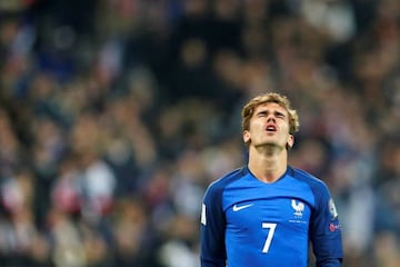 France's Antoine Griezmann reacts.