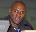 Abidal: "Messi y Alves deben seguir: son los mejores"