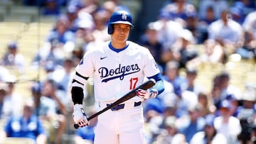 LOS ANGELES, CALIFORNIA - APRIL 17: Shohei Ohtani #17 of the Los Angeles Dodgers at bat against the Washington Nationals in the first inning at Dodger Stadium on April 17, 2024 in Los Angeles, California.   Ronald Martinez/Getty Images/AFP (Photo by RONALD MARTINEZ / GETTY IMAGES NORTH AMERICA / Getty Images via AFP)