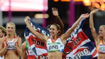 La rusa Tatyana Chernova, actual campeona del mundo, consiguió la medalla de plata con 6.628 puntos y la ucraniana Lyudmila Yoshipenko completó el podio con 6.618.