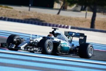 Pascal Wehrlein ha probado en el circuito de Paul Ricard los nuevos Pirelli para 2017 a los mandos del Mercedes.