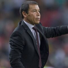 Profe Cruz: “Maradona dejó buen grupo pero pusimos sello”