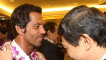 El Atlético de Madrid, agasajado a su llegada a Tailandia