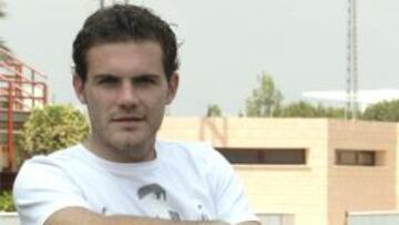 Llorente se reúne con el padre de Mata y aparca su mejora de contrato