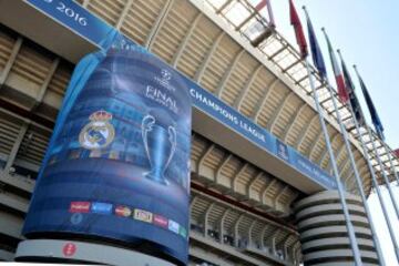 Los preparativos de San Siro para la Champions en imágenes