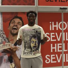 Oficial: Agoumé, el sexto de Víctor Orta