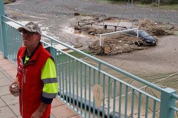 Trabajos de limpieza en el municipio de Benagarmosa, de la Axarquía, tras el paso de la DANA, en Málaga.