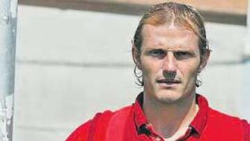 <b>IMPOLUTO. </b>El veterano Francesc Arnau no sabe lo que es recibir un gol tras los dos primeros partidos de Liga. El catalán reta al Albacete.