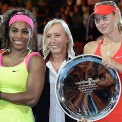 Navratilova pide a los jugadores que "dejen en paz" a Sharapova