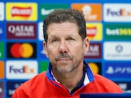 Soccer Football - UEFA Champions League - Atletico Madrid Press Conference - Tottenham Hotspur Stadium, London, Britain - March 17, 2026 Atletico Madrid coach Diego Simeone during the press conference Action Images via Reuters/Peter Cziborra