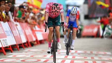 MONASTERIO DE TENTUDÍA, SPAIN - SEPTEMBER 07: Rigoberto Uran Uran of Colombia and Team EF Education - Easypost celebrates at finish line as stage winner ahead of Quentin Pacher of France and Team Groupama - FDJ during the 77th Tour of Spain 2022, Stage 17 a 162,4km stage from Aracena to Monasterio de Tentudía 1095m / #LaVuelta22 / #WorldTour / on September 07, 2022 in Monasterio de Tentudía, Spain. (Photo by Tim de Waele/Getty Images)