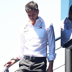 Mercedes pasa de la compasión a la indignación