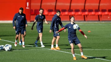 Escudero durante un entrenamiento del Sevilla.