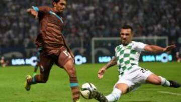 'Tecatito' Corona marcó su tercer gol con la camiseta del Porto.