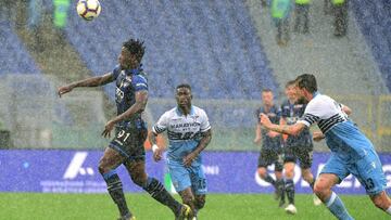 Duv&aacute;n Zapata durante el partido entre Atalanta y Lazio por Serie A.