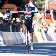 Nico Denz vuelve a la senda del triunfo en el Giro en un día de relax