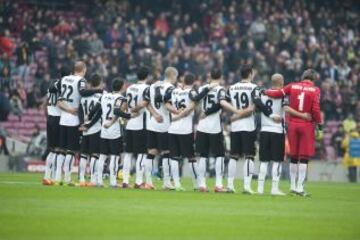 La plantilla del Valencia, guardó un minuto de silencio antes del partido ante el Valencia en memoria del exentrenador del FC Barcelona, Atletico de Madrid, Real Mallorca y seleccionador de España entre otros equipos, Luis Aragonés, fallecido a la edad de 75 años.