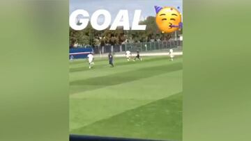 El golazo de Xavi Simons, el niño que voló del Barcelona al PSG