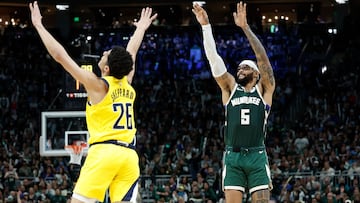 Gary Trent Jr, que fue detterminante, lanza un triple defendido por Sheppard.