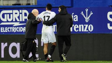 Coquelin, lesionado.