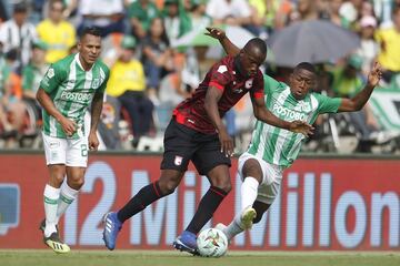 Atlético Nacional ganó con goles de Barcos y Vladimir