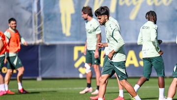 Mario Climent en su regreso a los entrenamientos con el grupo.