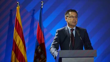 GRA045. BARCELONA, 21/10/2017.- El presidente del FC Barcelona, Josep Maria Bartomeu, durante su intervenci&oacute;n en la asamblea General Ordinaria 2017 celebrada hoy en el Palau Blaugrana. EFE/Alejandro Garc&iacute;a