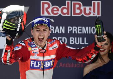 MotoGP rider Jorge Lorenzo receives between 15,000 and 20,000 euros, according to Opendorse.