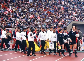 El fotógrafo japonés Masahide Tomikoshi publicó archivos inéditos de la derrota alba ante Estrella Roja