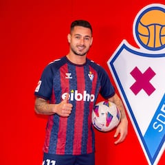Sergio León: “Espero seguir luchando por ascender porque el Eibar se lo merece”