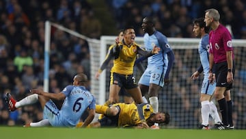 Bravo vence a Alexis y el City se mete en la lucha