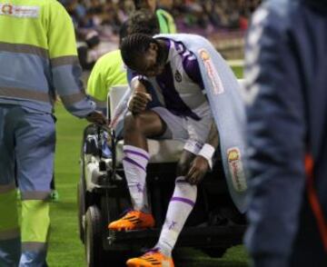 Manucho se retiró lesionado.