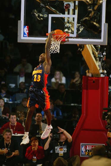 Jason Richardson, otro de los clásicos de este concurso, revalidó su título de 2002 en la edición de Atlanta ante Desmond Mason, que había ganado el de 2001. El cara a cara entre ambos fue espectacular y confirmó el cambio de rumbo que estaba dando el concurso, con mates que evidenciaban una preparación distinta con nuevos trucos en el aire. Aunque no le faltó por ello cierto aroma a ediciones clásicas. Por todo ello sigue siendo uno de los mejores de este siglo.