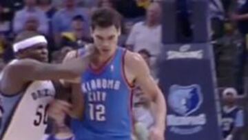 Zach Randolph, sancionado con un partido por este puñetazo