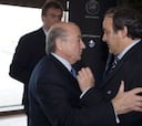 Platini: "La FIFA vive a años luz del día a día del fútbol"
