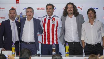 Francisco Gabriel de Anda en su presentación con Chivas.