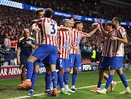 Soccer Football - UEFA Champions League - Play Off - Second Leg - Atletico Madrid v Club Brugge - Riyadh Air Metropolitano, Madrid, Spain - February 24, 2026 Atletico Madrid's Alexander Sorloth celebrates scoring their fourth goal with teammates and completes his hat-trick REUTERS/Violeta Santos Moura