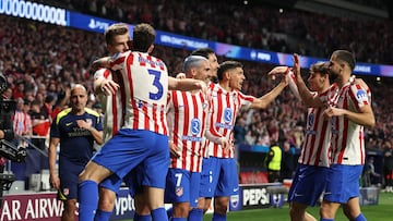 Soccer Football - UEFA Champions League - Play Off - Second Leg - Atletico Madrid v Club Brugge - Riyadh Air Metropolitano, Madrid, Spain - February 24, 2026 Atletico Madrid's Alexander Sorloth celebrates scoring their fourth goal with teammates and completes his hat-trick REUTERS/Violeta Santos Moura