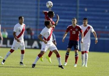 Colombia vs Perú en el hexagonal de UruguayREUTERS/Jorge Adorno (URUGUAY - Tags: SPORT SOCCER)