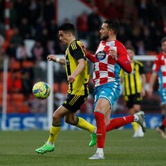 El Zaragoza perdona y Cristian Álvarez salva el punto en el añadido