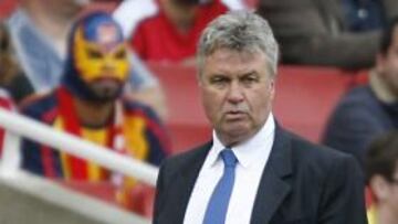 Hiddink demandará a Unión de Fútbol rusa si no le pagan lo que le adeudan