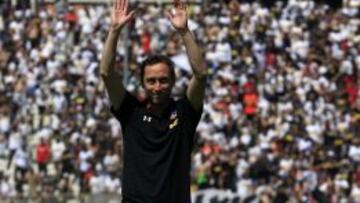 Luis Mena espera recibir a Claudio Bravo de nuevo en el Monumental.