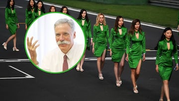 Chase Carey, presidente de la F1, y azafatas.