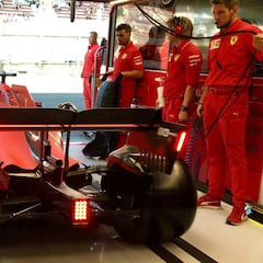 Ferrari no tiene motor nuevo y Sainz evita el fondo de parrilla